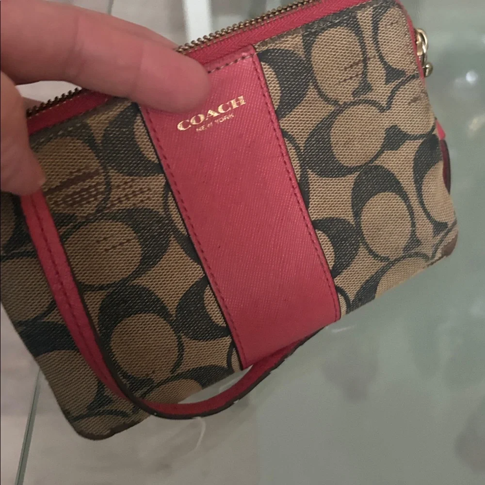 Coach Leather Wristlet wallet - Picture 8 of 8